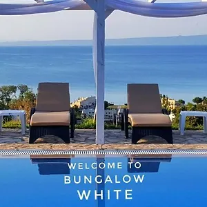 https://bungalow-white-apartments-suites.hotelschalkidiki.net